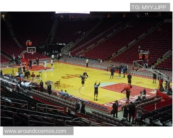 聚焦篮球明星成长之路与赛场传奇故事深度解读全景呈现精彩瞬间录